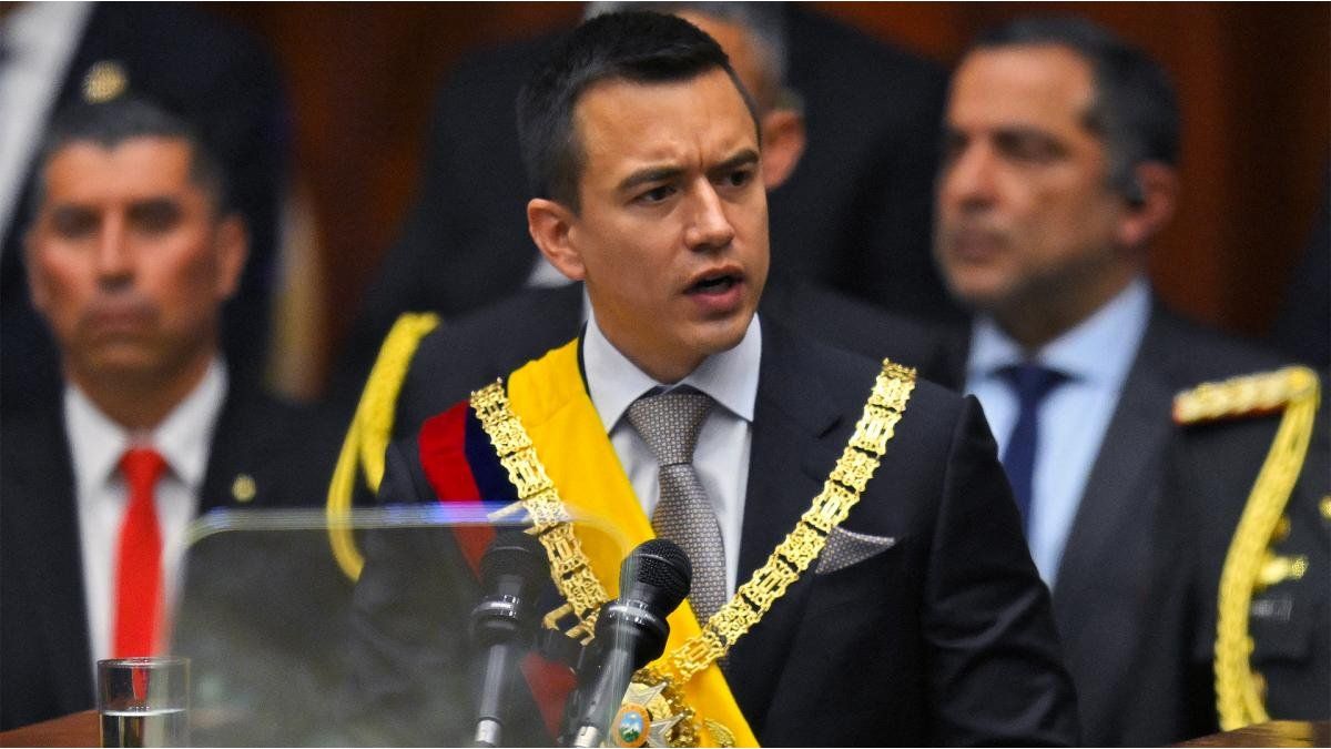 Daniel Noboa busca reformar la constitución e impulsa una votación popular y un referéndum