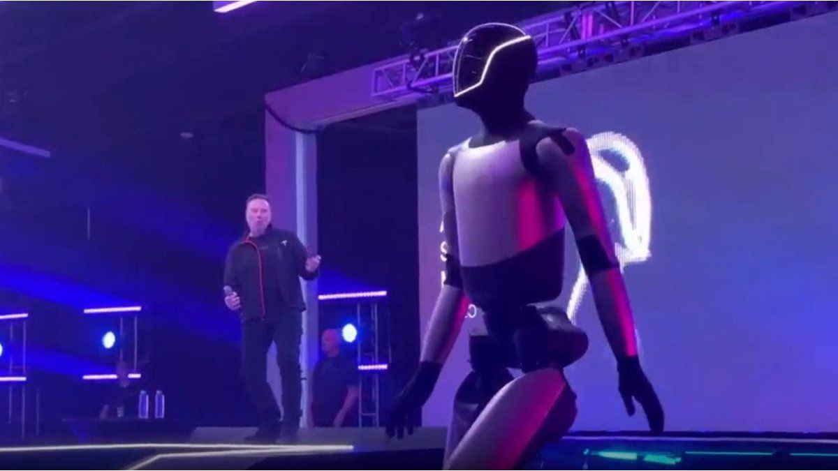 El curioso baile del robot de Tesla para celebrar el respaldo de los accionistas a Elon Musk