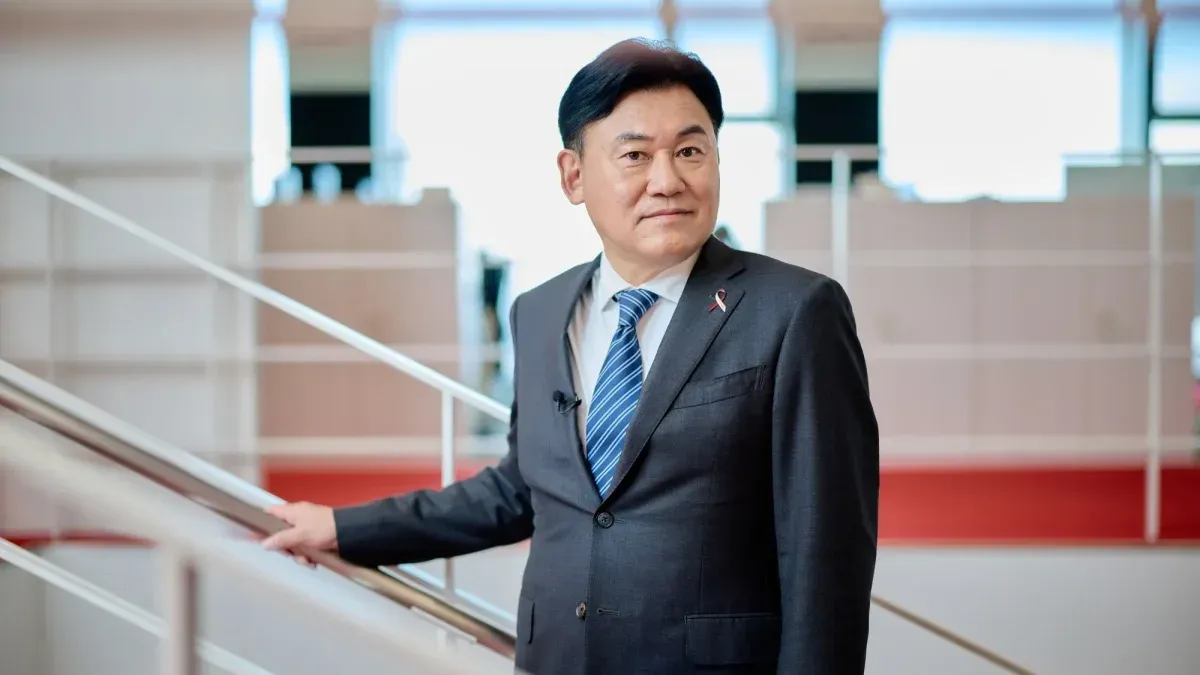 El hombre que ganó más de 4 MIL MILLONES de dólares por crear un imperio que compite con Amazon