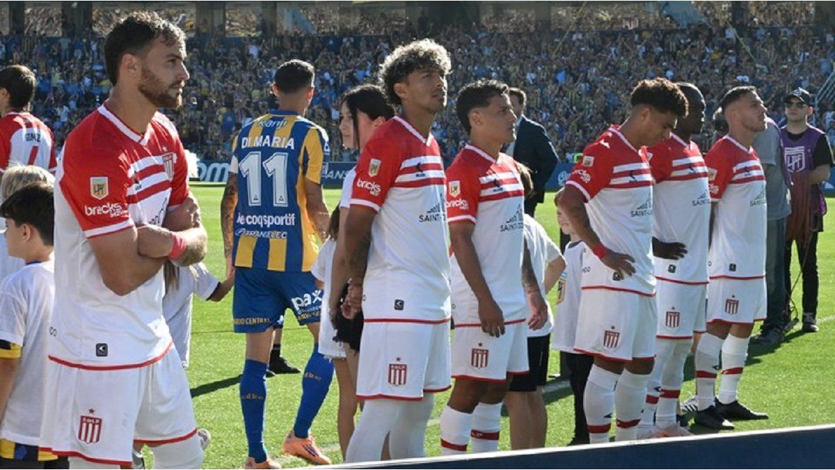 Futbolistas Argentinos Agremiados cuestionó el pasillo de espaldas y pidió respeto y juego limpio