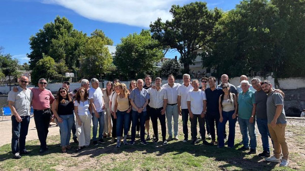 intendentes radicales enfrentan a Rodrigo de Loredo y van por un organismo clave