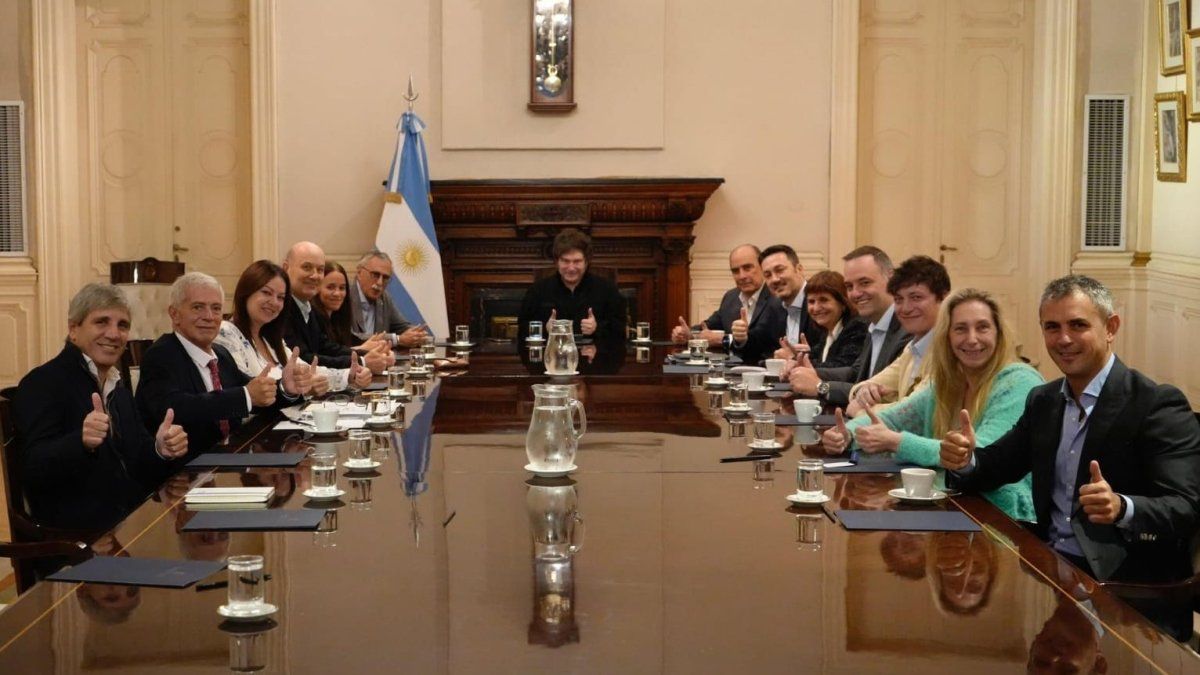 Javier Milei reunió a su Gabinete en Casa Rosada y reactió la mesa política del Gobierno