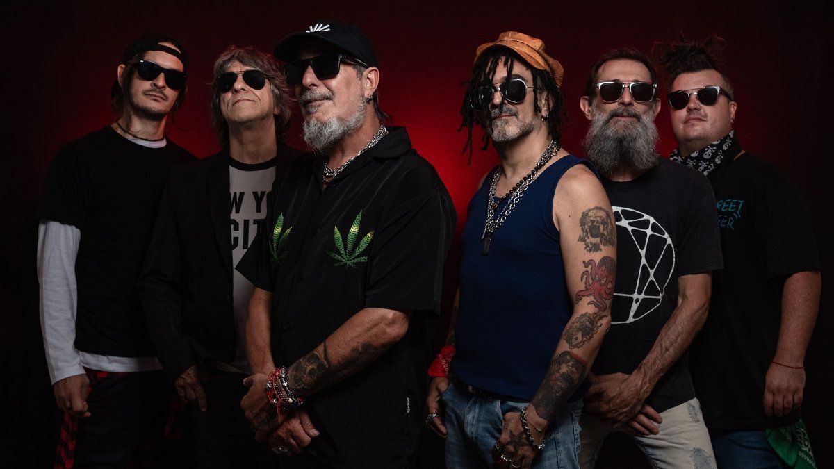 Kapanga celebra sigue celebrando sus 30 años con una nueva versión de Desearía junto a Bandalos Chinos