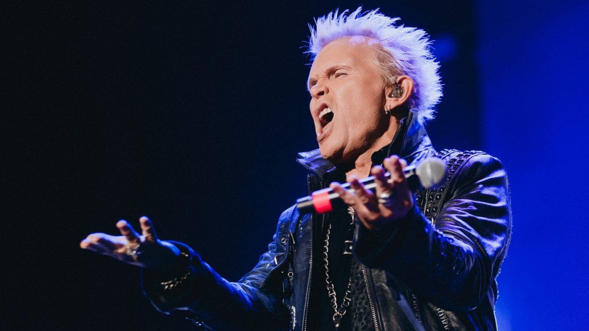 De cuánto es la fortuna de Billy Idol, una de las primeras estrellas de MTV y referente del glam rock