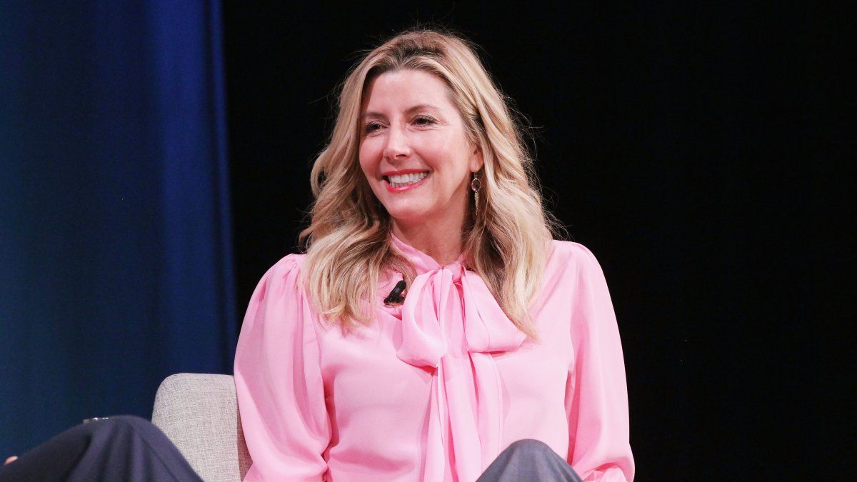 La incomodidad y el calor la llevaron a crear un producto valuado en miles de millones: quién es Sara Blakely