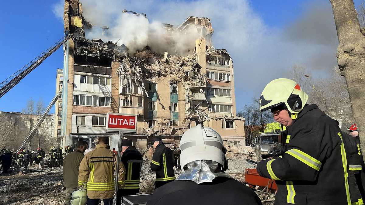 hay 25 muertos y Volodimir Zelenski busca respaldo diplomático en Turquía