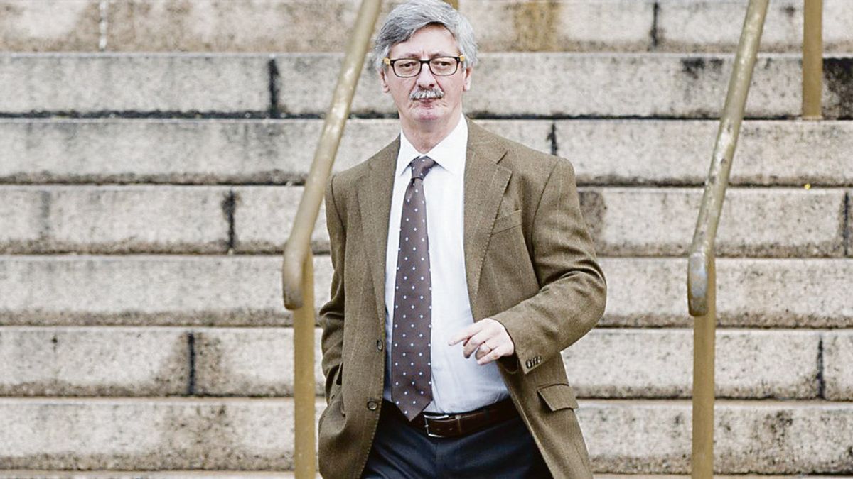 acusan al fiscal Eduardo Taiano de pérdida de objetividad y piden apartarlo