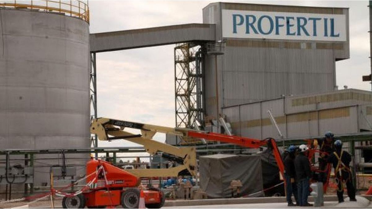 Adecoagro tomó el control total de la mayor productora de urea del país