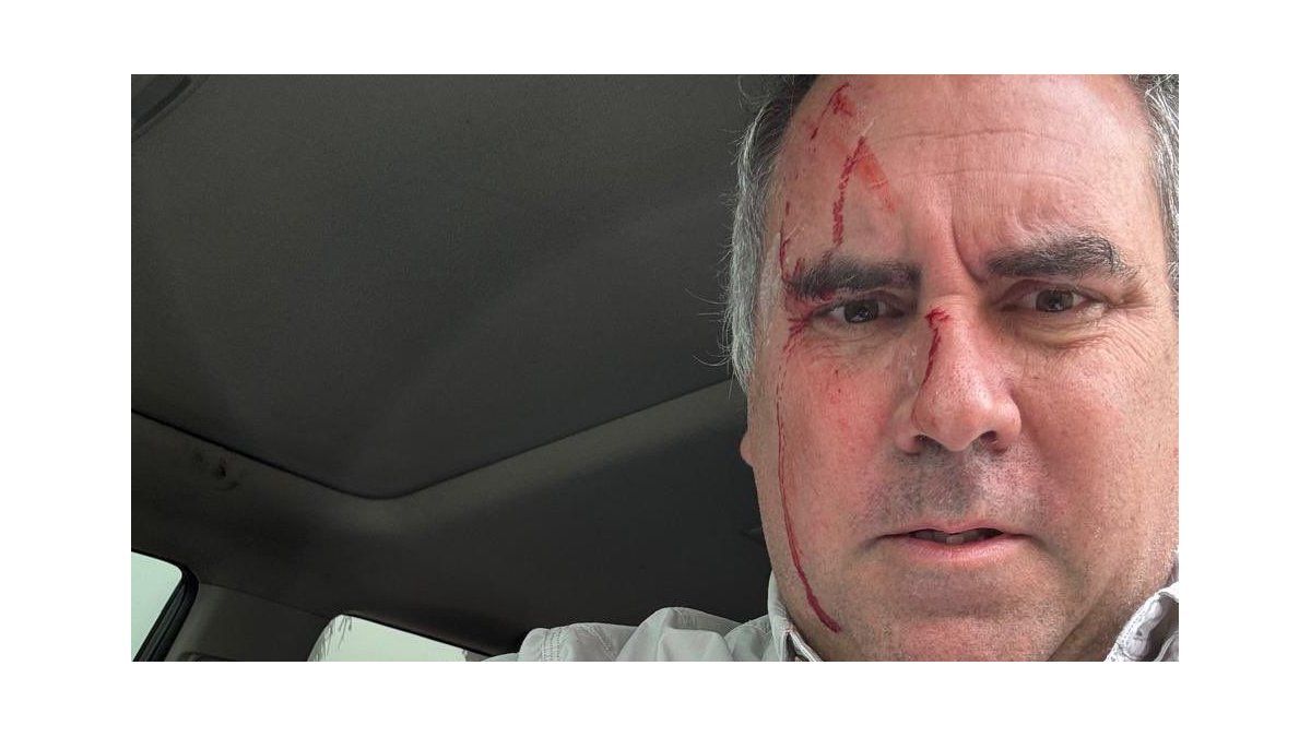 balearon al candidato presidencial Rafael Belaunde Llosa