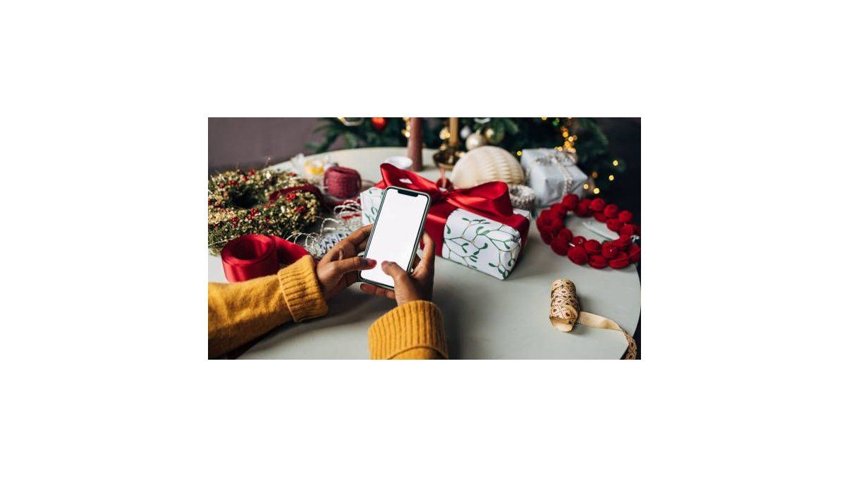 Cómo activar el modo árbol de Navidad en WhatsApp 2024: guía paso a paso