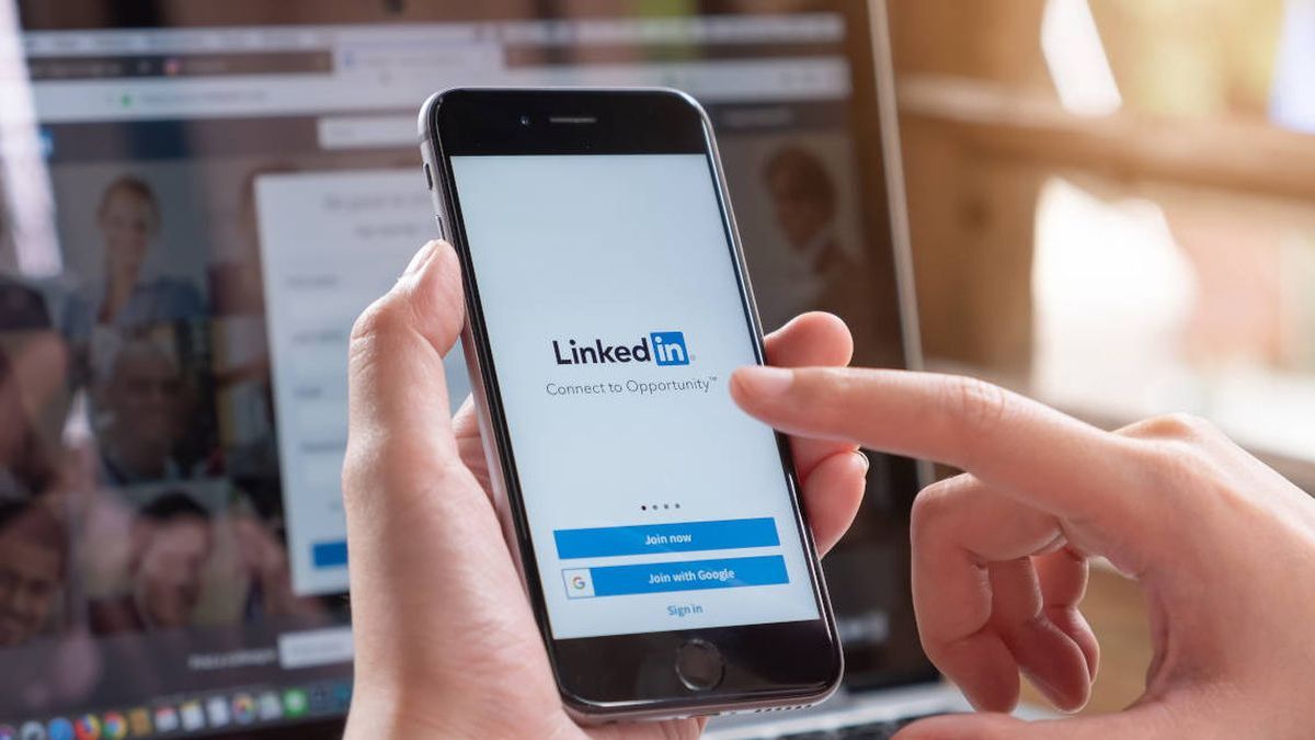 Cómo DESTACAR EN LINKEDIN y aprovechar todas sus herramientas PARA CONSEGUIR TRABAJO más rápido