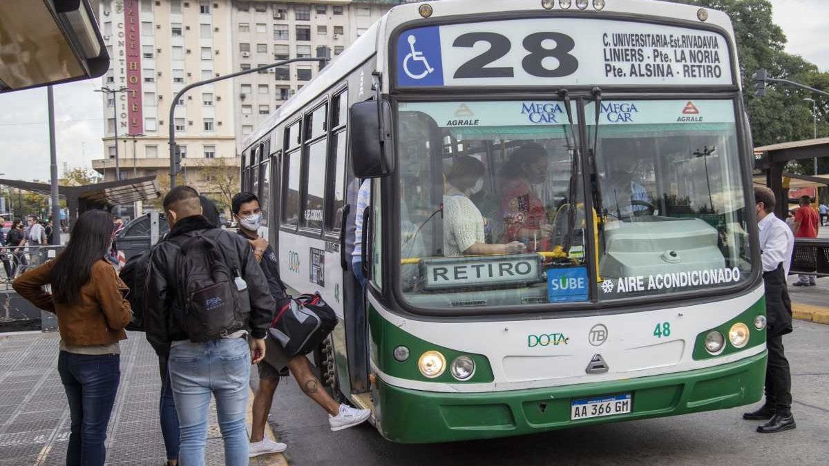 Qué tiene que pasar para que se confirme el paro de colectivos de este viernes 5 de diciembre