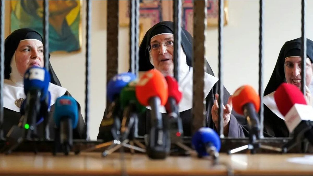 detuvieron a dos exmonjas por vender obras pertenecientes a la Iglesia