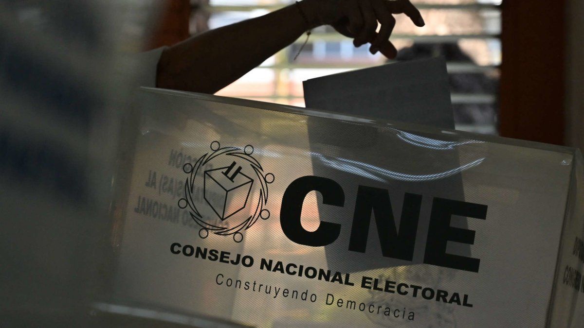 el Consejo Nacional Electoral denunció persecución política de parte del gobierno