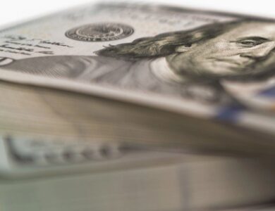 El dólar oficial repunta y se encamina a cerrar la semana al alza