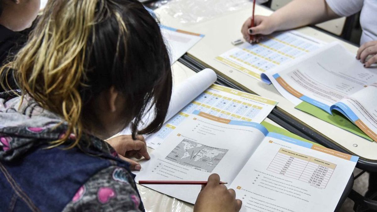 El gobierno bonaerense prorrogó el programa para fortalecer la gestión educativa hasta 2027