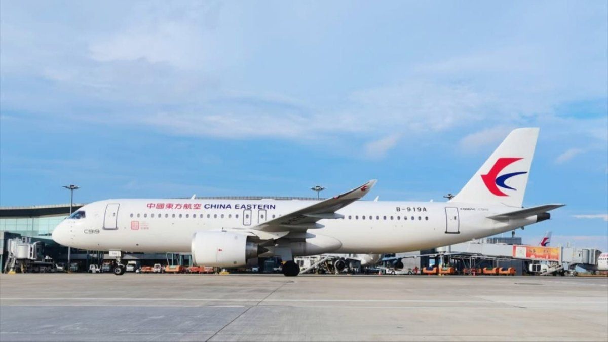 Entre saludos en mandarín y vasos de agua caliente, arribó a Ezeiza desde China el vuelo comercial más largo del mundo
