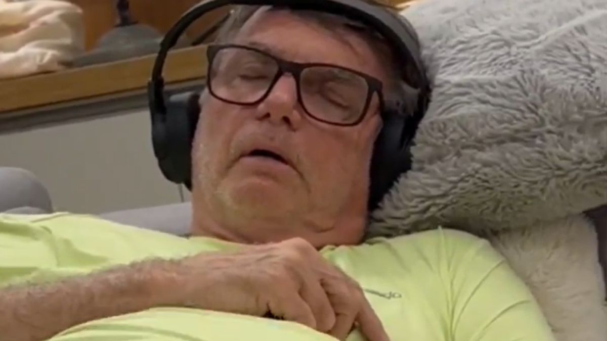 El hijo de Jair Bolsonaro advirtió sobre la salud de su padre en prisión: Podría morir