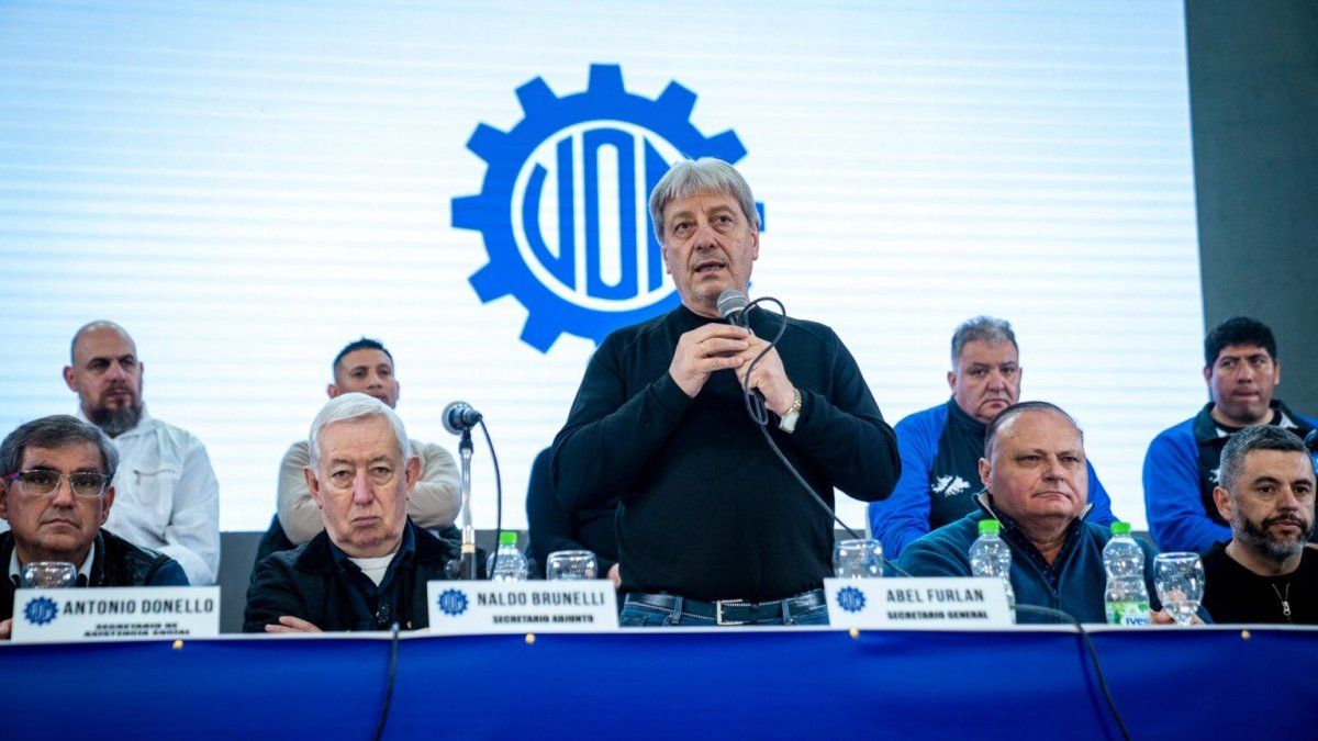 la UOM cerró su paritaria con aumentos y bonos