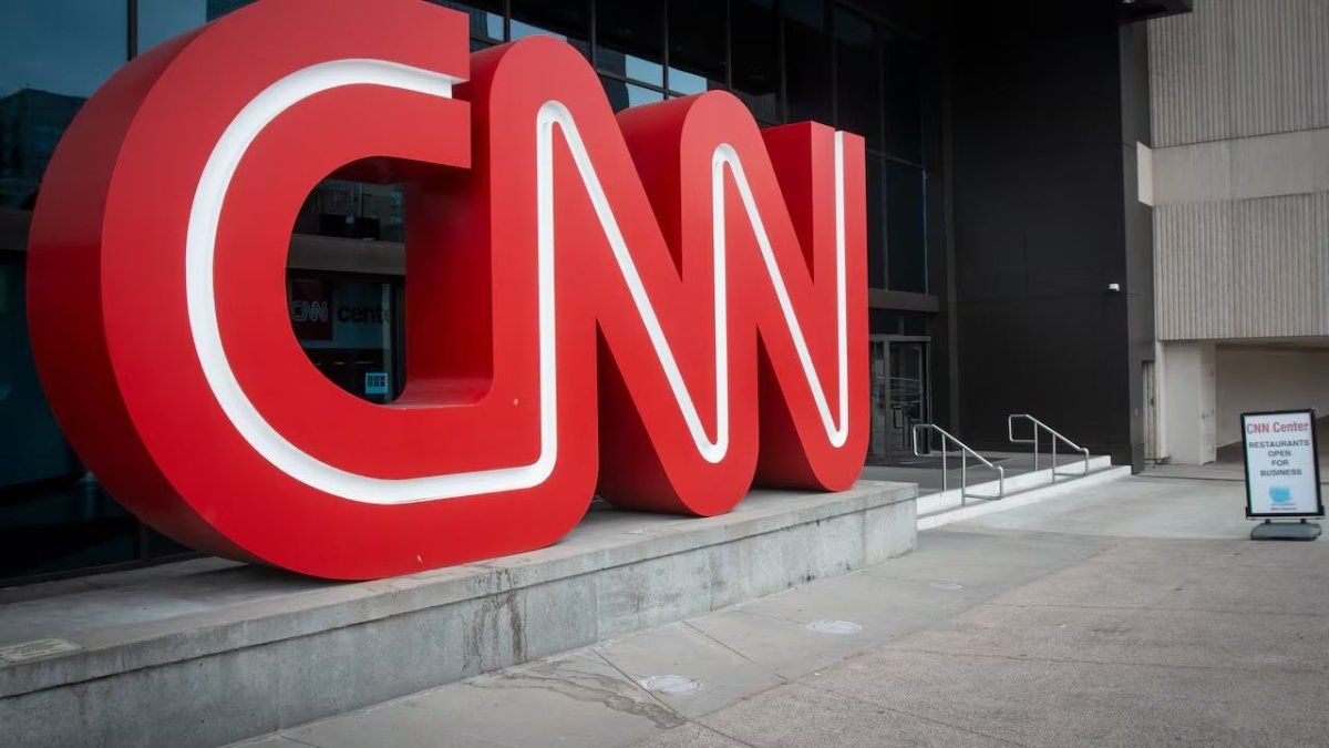 Aseguran que el empresario Barry Diller intentó comprar CNN a Warner Bros. Discovery