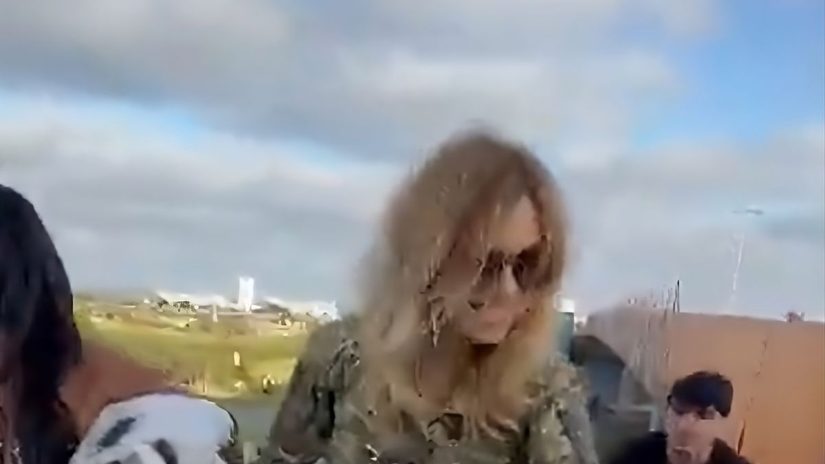 Lilia Lemoine se grabó vestida de militar sacando pasacalles en contra de Javier en Milei