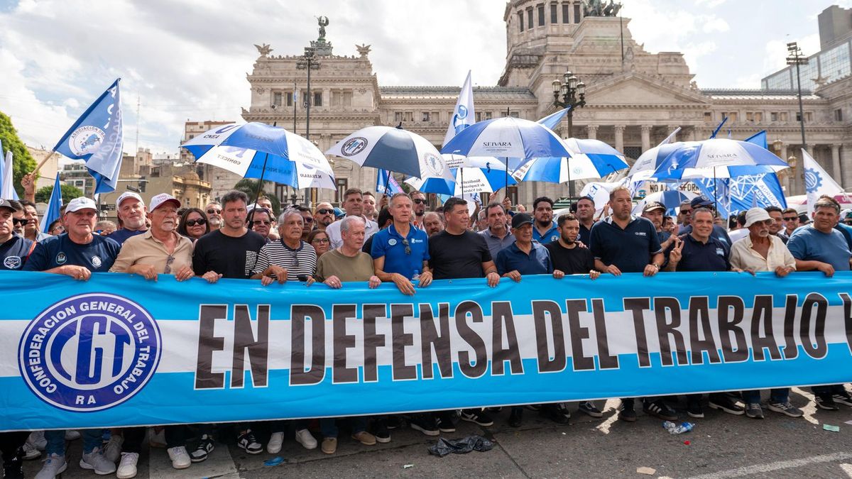 el Gobierno mantendrá la obligatoriedad de la cuota sindical