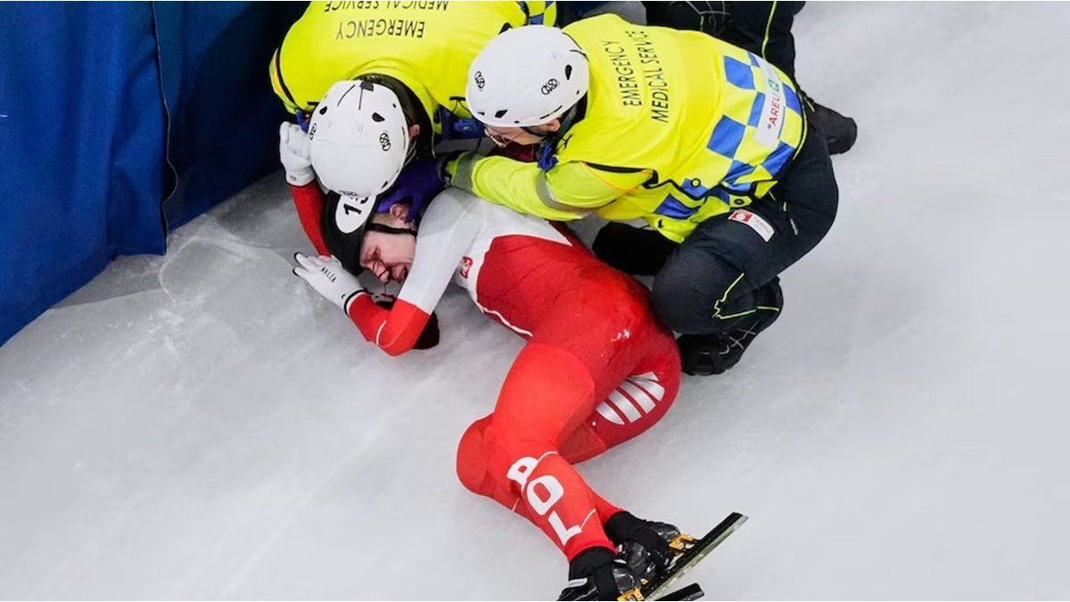 la polaca Kamila Sellier salió en camilla tras un brutal corte en el rostro