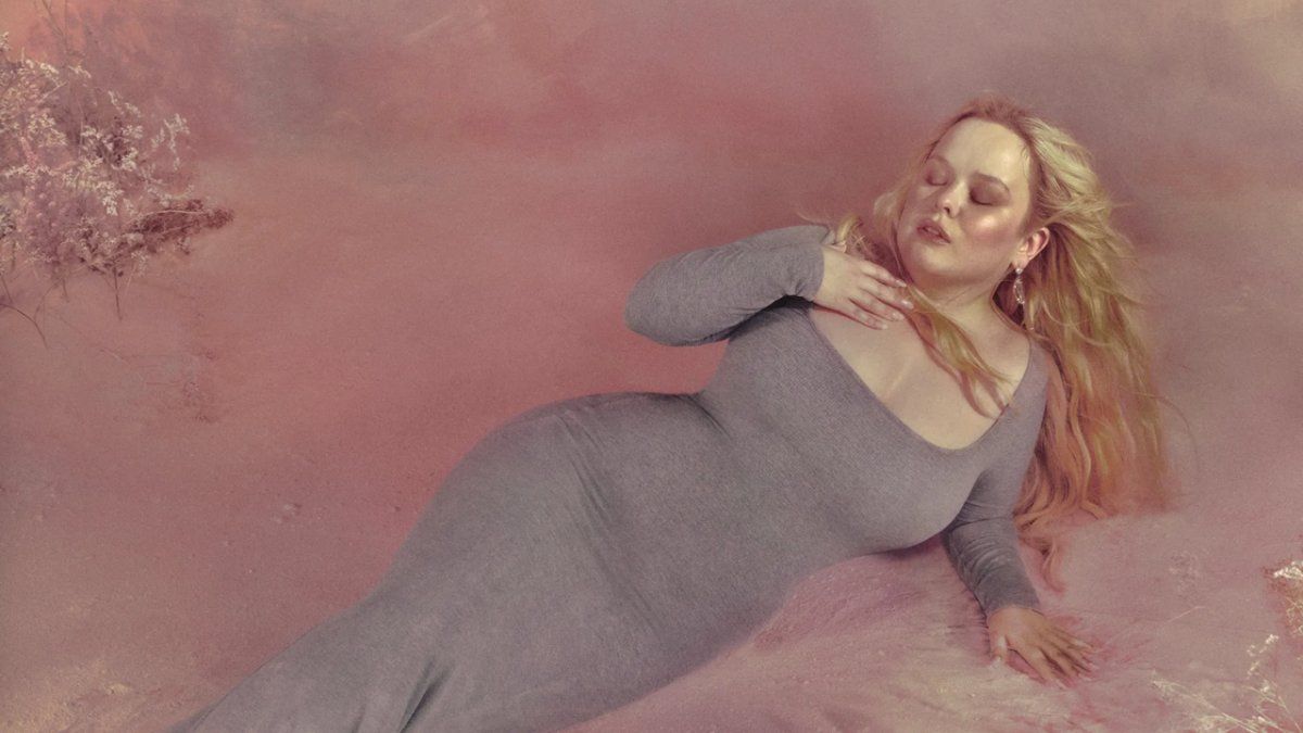 De cuánto es la fortuna de Nicola Coughlan luego del éxito de Brigderton