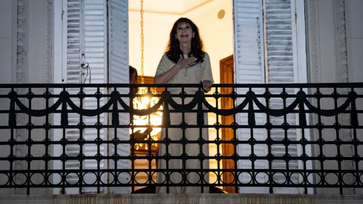 saludó a una murga de la intendenta de Moreno