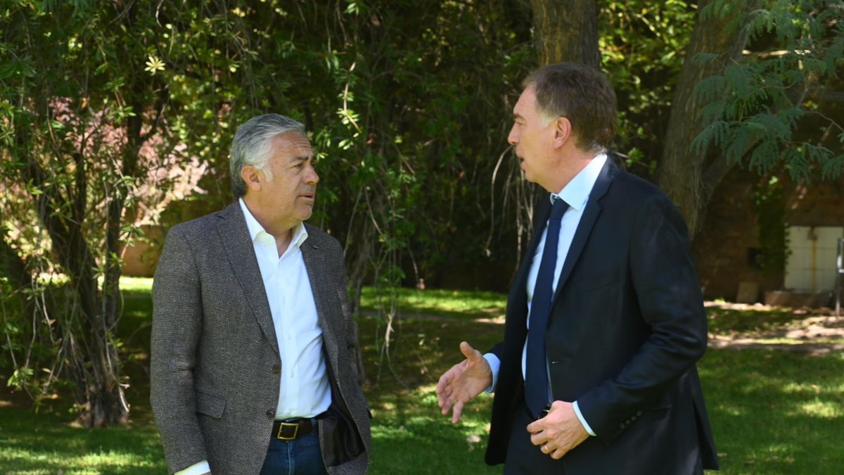 Diego Santilli viajó a Mendoza y se reunió con el gobernador Alfredo Cornejo