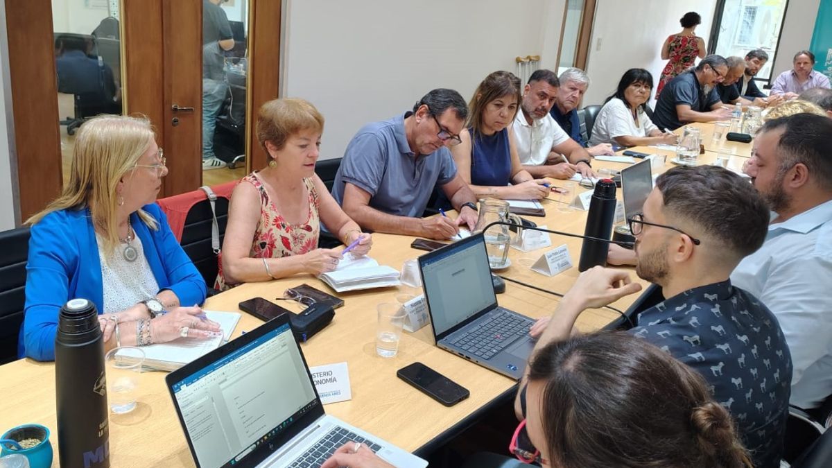 Los docentes bonaerenses aceptaron la propuesta salarial de la Provincia con suba del 7,5 % en marzo y abril