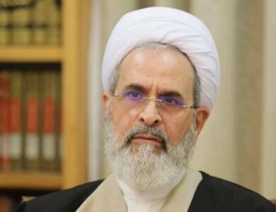 el ayatollah Alireza Arafi fue designado para integrar el Consejo de Liderazgo tras la muerte de Alí Jameneí