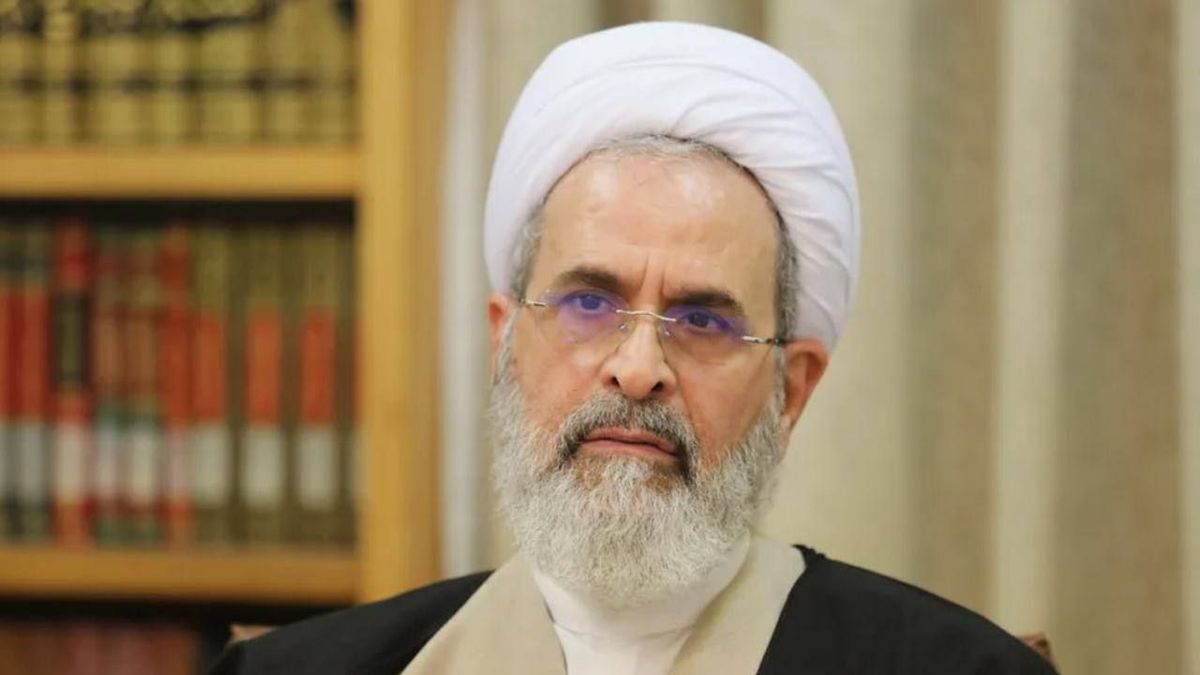 el ayatollah Alireza Arafi fue designado para integrar el Consejo de Liderazgo tras la muerte de Alí Jameneí