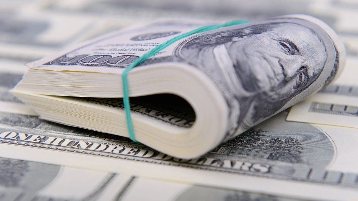 El dólar se fortalece en el mundo por la guerra en Medio Oriente y toca su valor más alto en tres meses y medio