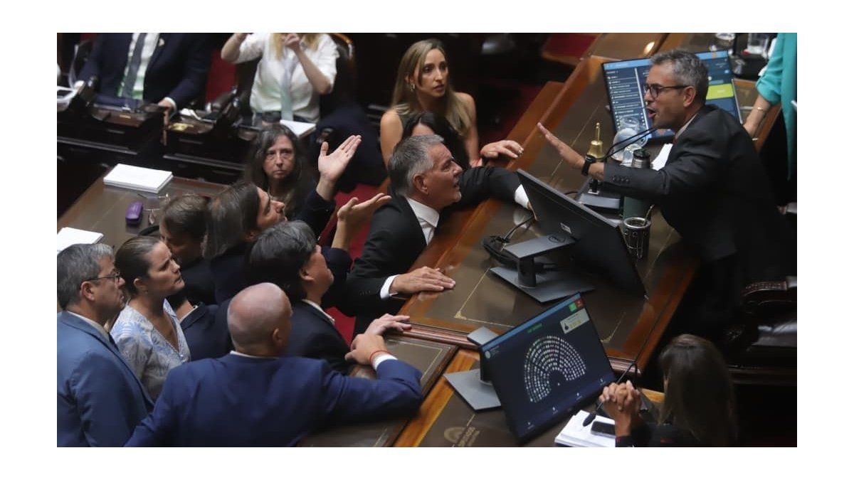 Las internas del peronismo llegan al Congreso mientras el ala federal busca candidato para 2027