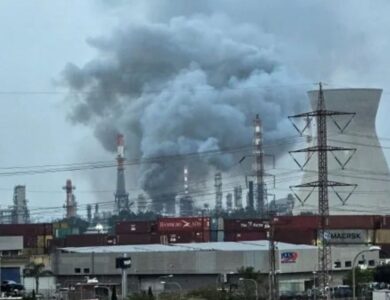 Irán insiste con bombardeos a infraestructura energética mientras Israel ataca embarcaciones en el mar Caspio