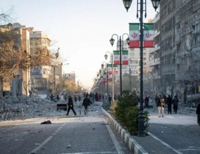 Irán pide disculpas pero intercambia ataques con Israel mientras Donald Trump anticipa un duro golpe