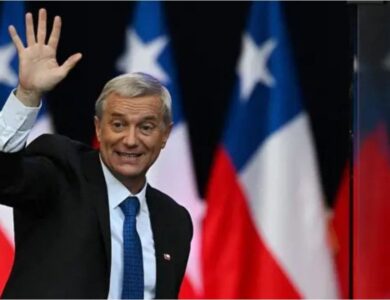 José Antonio Kast frenó un plan de Gabriel Boric y dejó sin regularizar a miles de migrantes