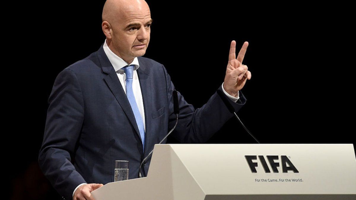 De cuánto es la fortuna de Gianni Infantino, el presidente de FIFA