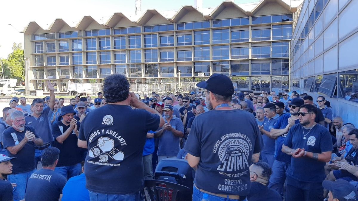 el sindicato SUTNA convocó a un paro general de 24 horas para el mismo día de la audiencia para evitar el cierre de FATE