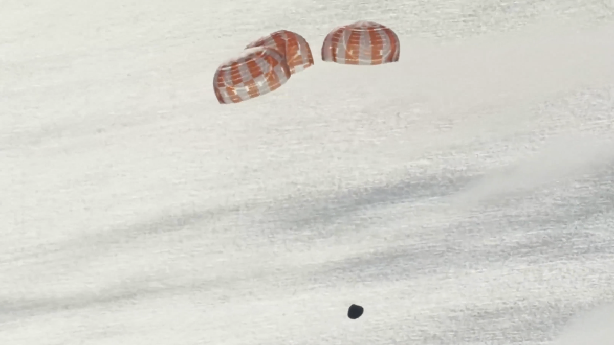 así amerizó Artemis II en el Pacífico tras su viaje a la Luna