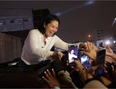 candidatos de derecha se consolidan en la cima de las encuestas