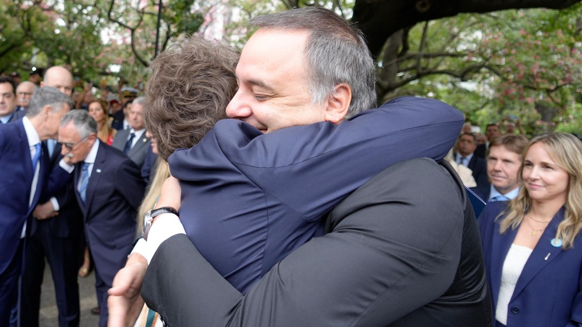 contención mientras crece la polémica