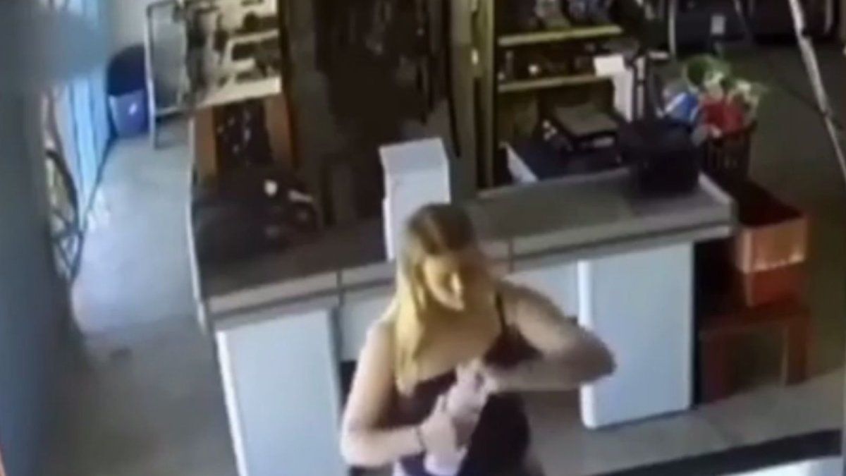 el video de la mujer que quemó viva a la cajera en un supermercado