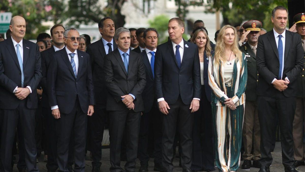 Con Manuel Adorni al frente, Javier Milei busca mostrar respaldo en una nueva reunión de Gabinete