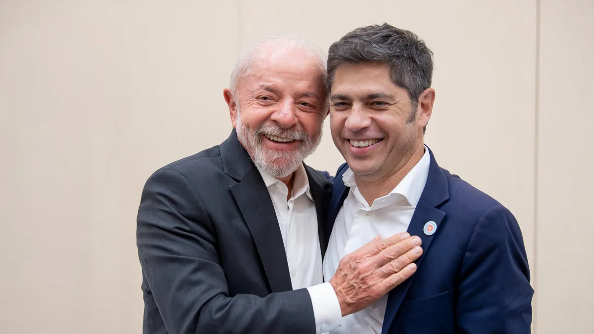 Axel Kicillof mantuvo encuentros con Lula da Silva y Pedro Sánchez en la cumbre de progresistas en España