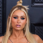 De cuánto es la fortuna de Paris Hilton y cómo se reinventó tras ser excluida del testamento familiar