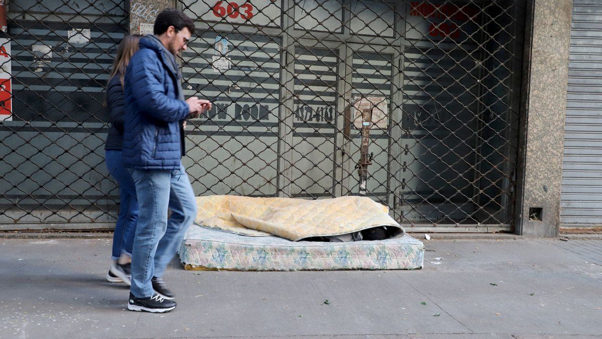 La pobreza de CABA bajó al 21,1% y afectó a 652.000 personas en el cierre de 2025