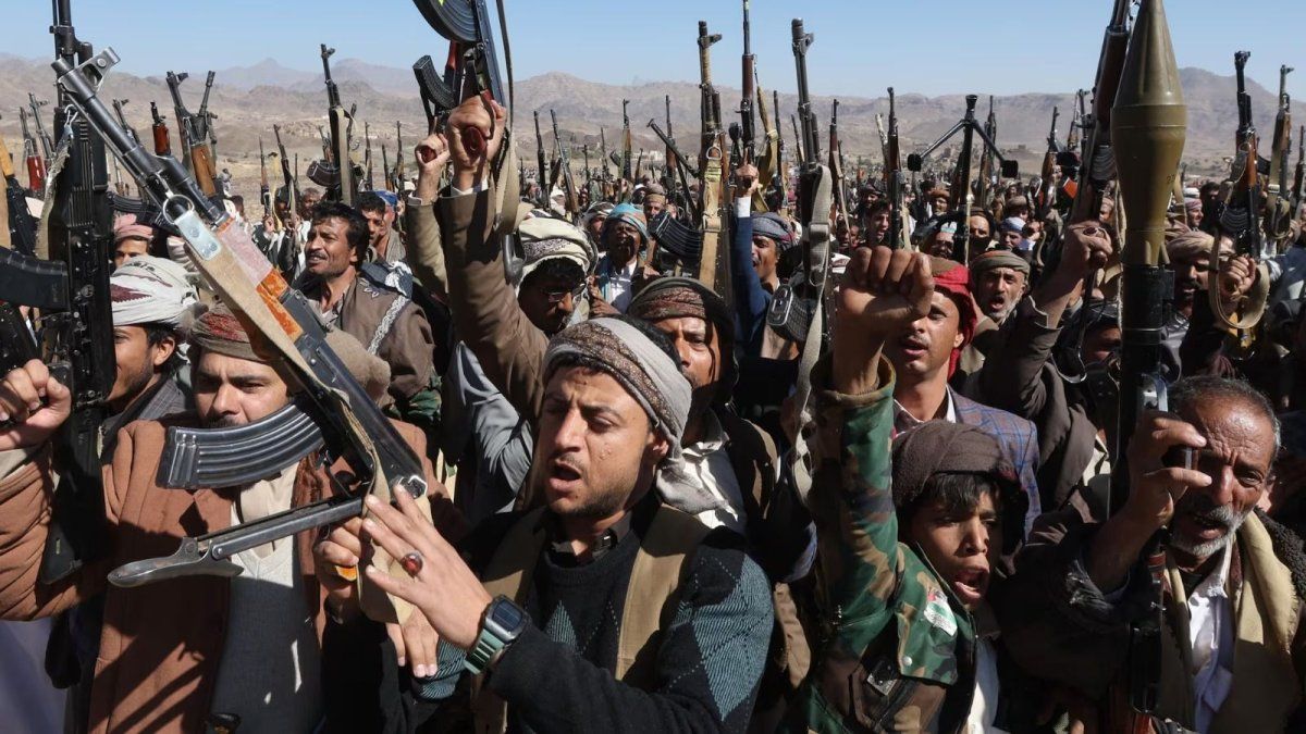 Los hutíes anunciaron una ofensiva coordinada con Irán y Hezbolá contra blancos estratégicos de Israel