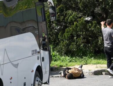 un muerto por un tiroteo junto al consulado israelí en Estambul